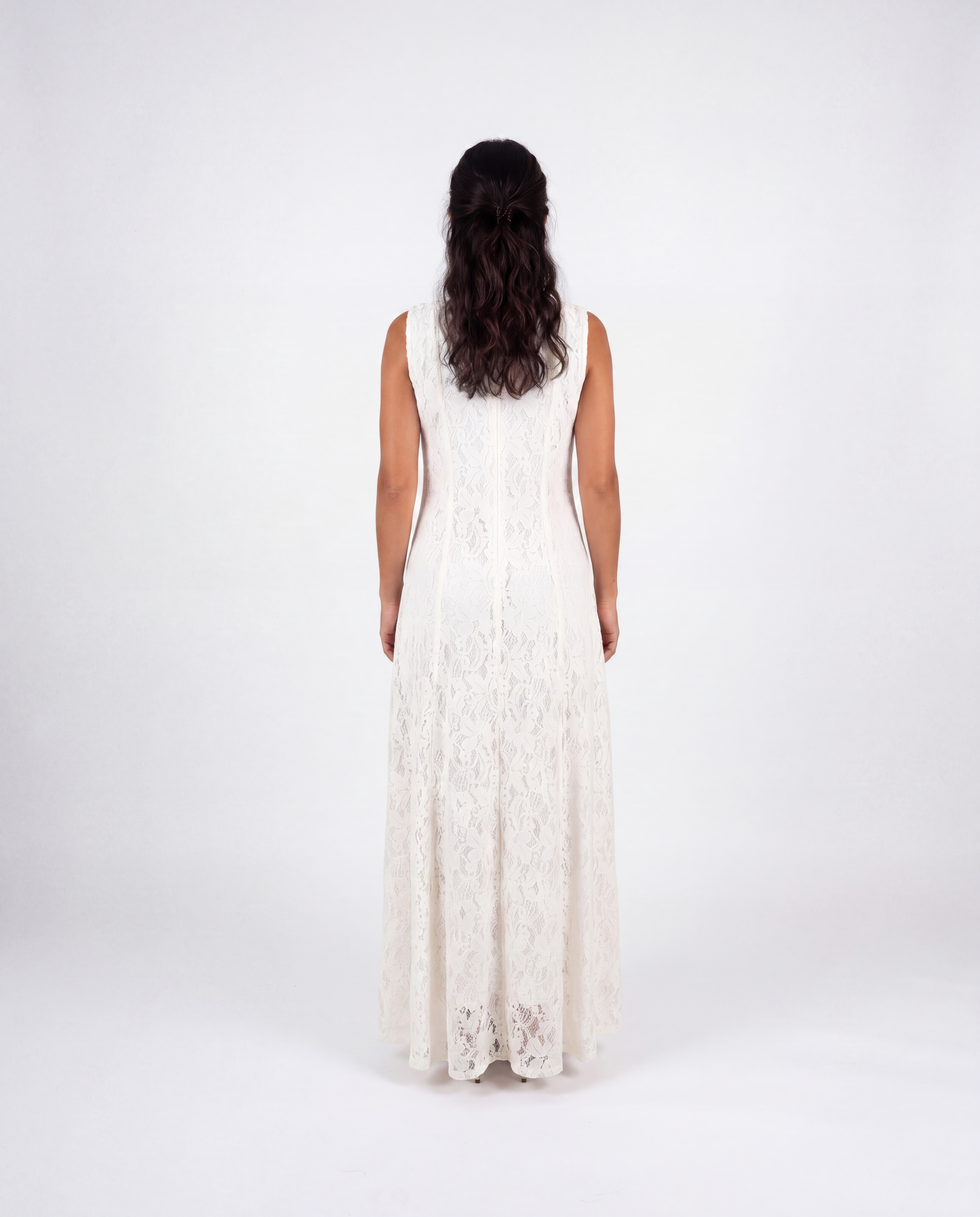 Alexia - White lace maxi dress