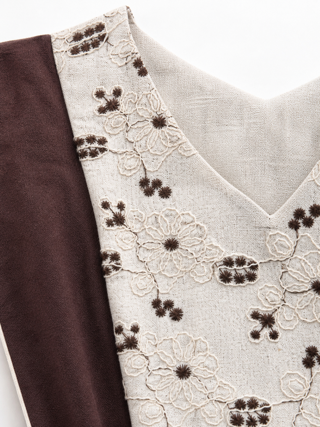Lidia - embroidered midi dress